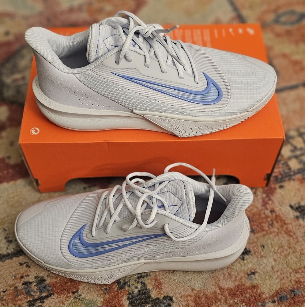 New Nike Precision VII Men Ball Size 12 Color Multi
A23